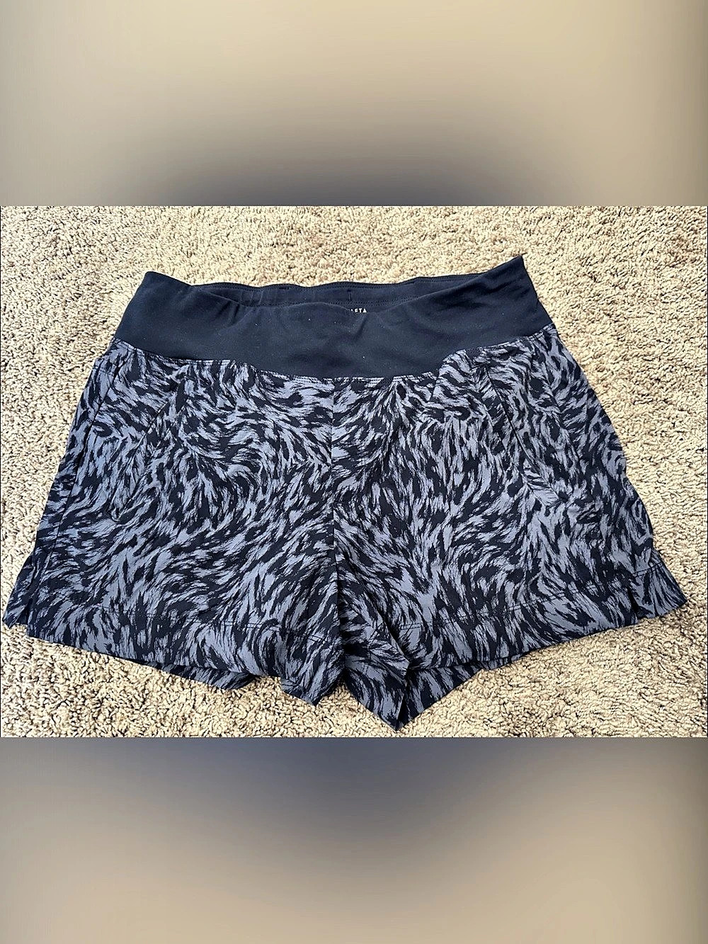 Athleta Trekkie North Printed Short Printed Athletic Shorts Blue & Black Size 12